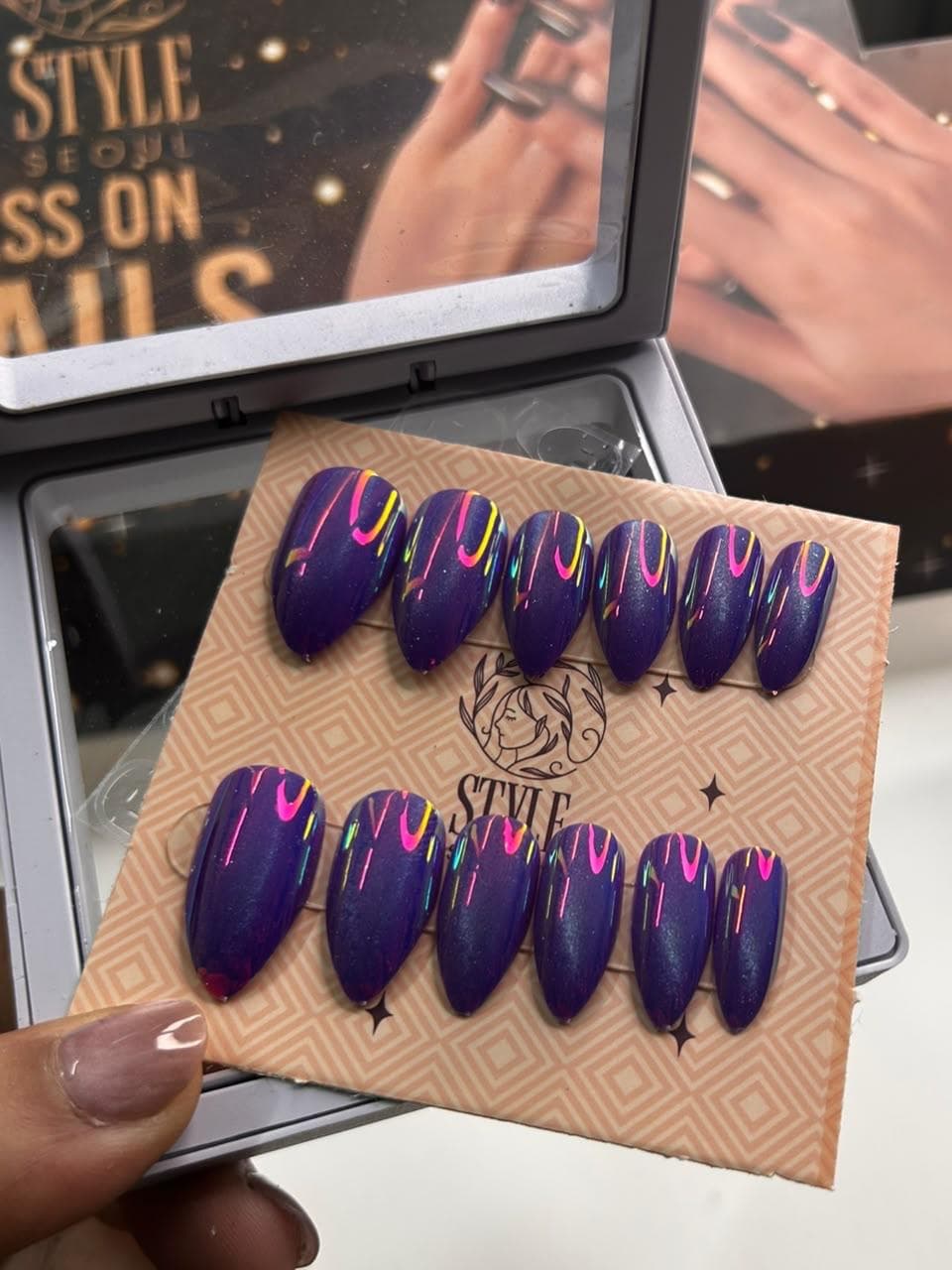 purple nails